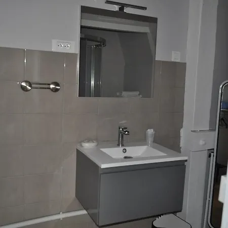 La Saint Pierre فندق إيبيرني