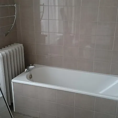 La Saint Pierre فندق 2*