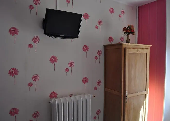 호텔 La Saint Pierre 2*