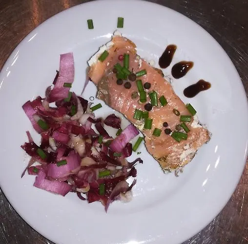 호텔 La Saint Pierre 에페르네이