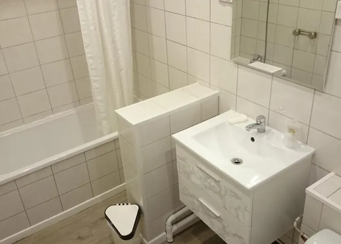 La Saint Pierre 2* 에페르네이